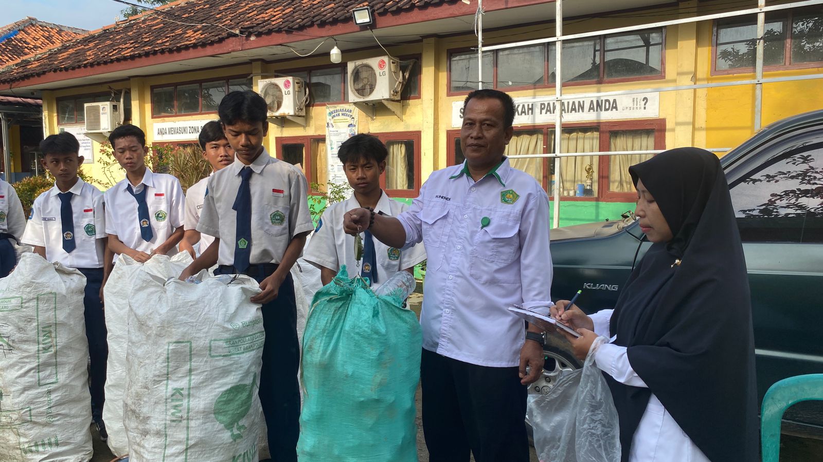 Penimbangan sampah ekonomis